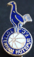 TOTTENHAM HOTSPUR FC Vintage badge Maker COFFER N'ton Brooch pin 16mm x 32mm