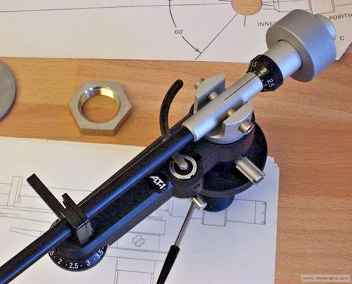 Adc alt low mass - mass, tonearm