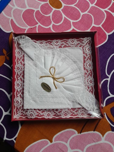 Vintage boxed ladies lace - boxed,