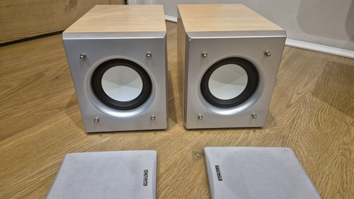 Hitachi bookshelf speakers - hitachi,