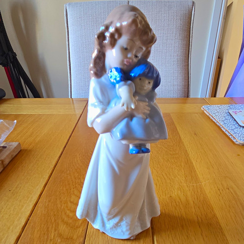 Nao porcelain girl - girl, figurine