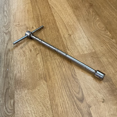 Bar female socket drive for - t,