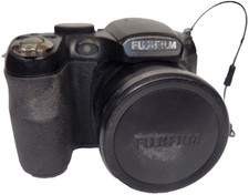 Fujifilm FinePix S1800 Digital
