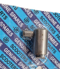 ukscooters LAMBRETTA KICKSTART SHAFT PISTON WITH PIN SIL NEW KICK