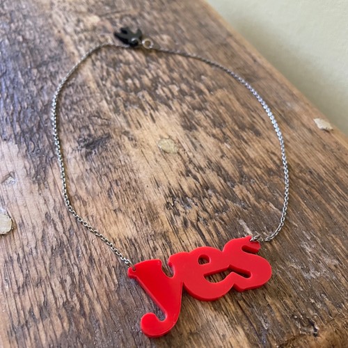 Tatty devine yes - devine, 'yes'