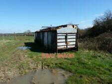 PHOTO  MOBILE MILKING PARLOUR AT UPPER LODGE FARM LOOKS A BIT SMALL FOR COWS THO