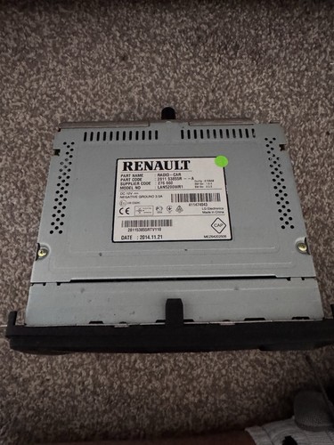 Renault genuine stereo radio - renault,