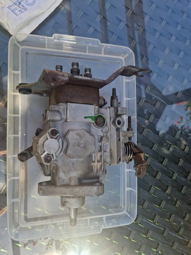 Fuel injection pump 2 4 - pump, t4