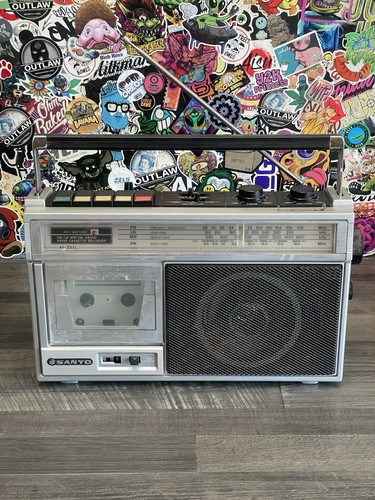 Vintage sanyo z52l radio - vintage,
