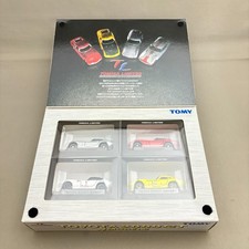 Tomica Limited Toyota 2000 GT