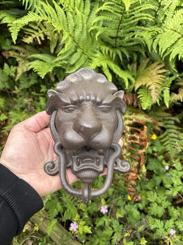 Heavy cast iron lions head - iron,