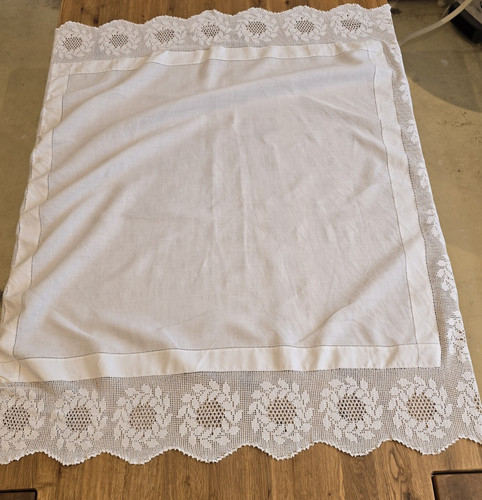 Vintage linen tablecloth filet - vintage,