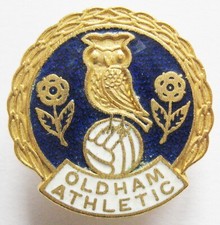 OLDHAM ATHLETIC - Superb Vintage Enamel Football Pin Badge By Coffer