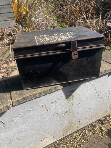 Military travel trunk - , metal