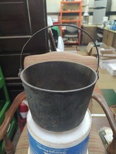 Cast Iron 3 Leg Bean Pot Gate