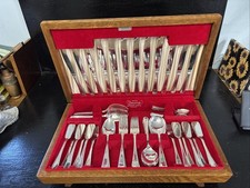 Stunning Vintage Insignia