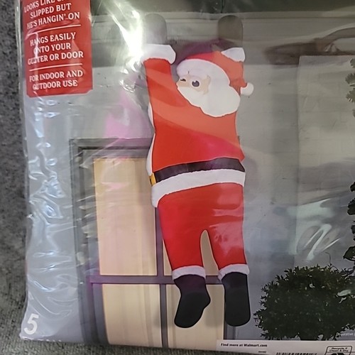 Hang santa ft tall - ft,