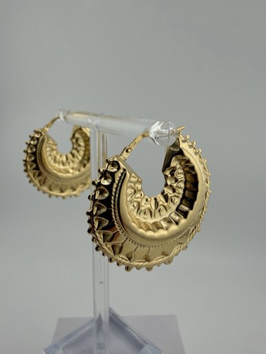 Large 9ct yellow gold - yellow,