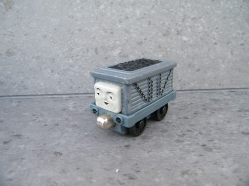 Take and play thomas - play,