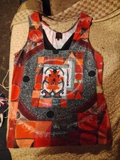 AVENTURES DES TOILES RED& BLACK VEST TOP   42