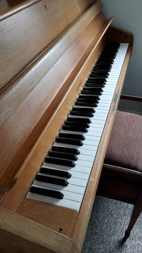 Upright piano pre owned kemble - pre,