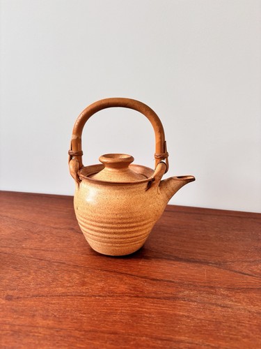 Studio pottery small - studio,