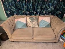 Karin Chesterfield sofa 2 seater  Cream RPR £647