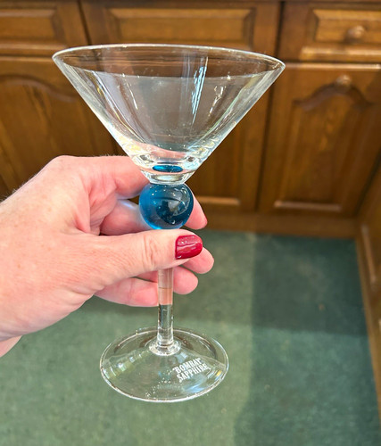 Bombay saphire gin - bombay,