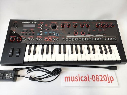Roland synthesizer - jd-xi,