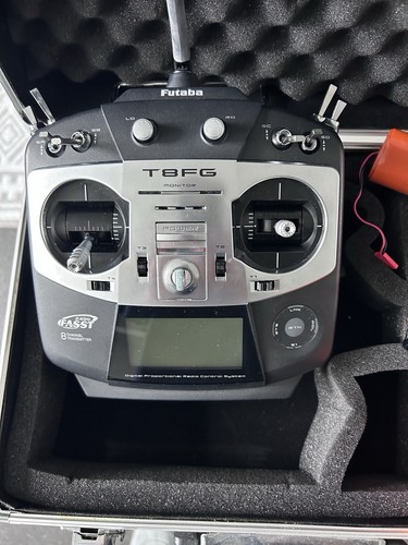 Futaba t8fg 4ghz - 2.4ghz, rc