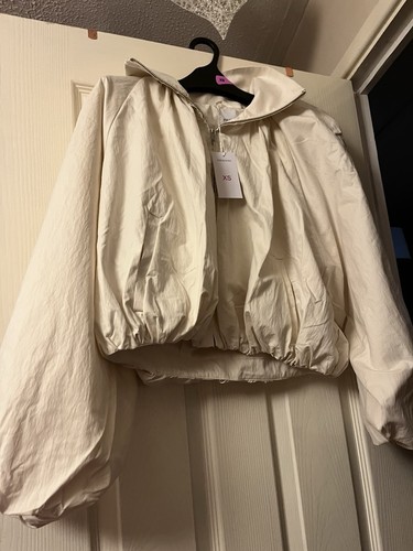 Viral cream funnel jacket - viral,