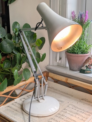 Anglepoise desk lamp - desk, 90