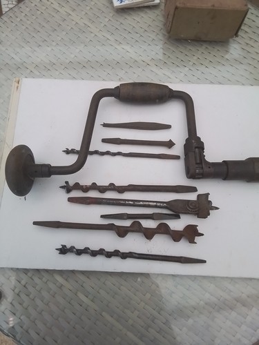 Carpenter brace and bits - carpenter's,