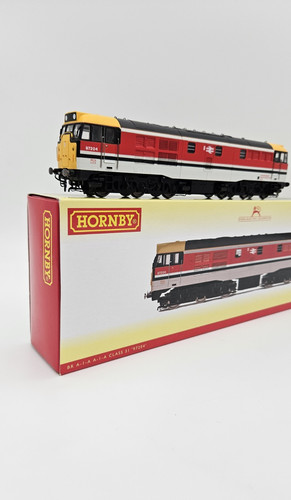 Hornby gauge r3675 class - oo,