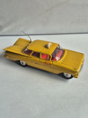 Vintage corgi 221 - vintage, chevrolet
