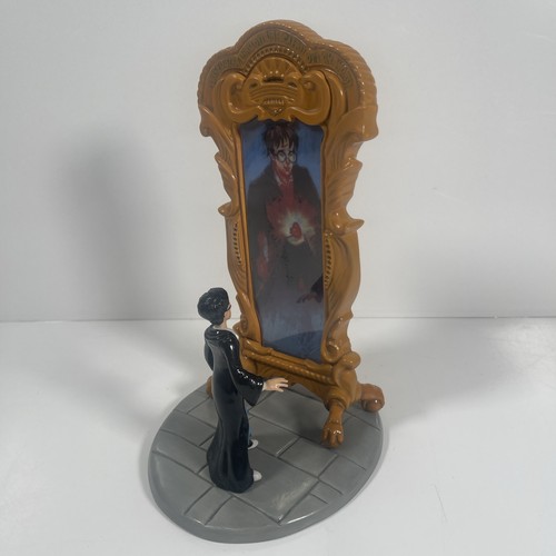 Harry potter the mirror holds - potter,