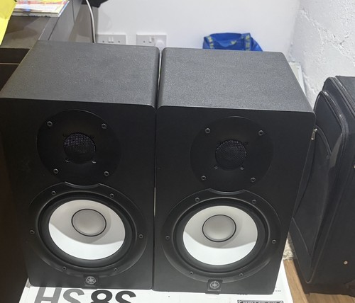 Yamaha hs7 studio monitors - hs7,