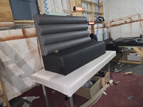 Restaurant booth seating - restaurant,
