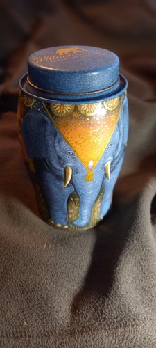 Williamson elephant embossed - elephant,