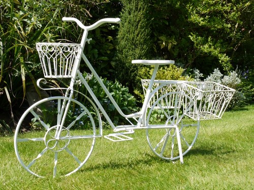 Vintage white metal - white,