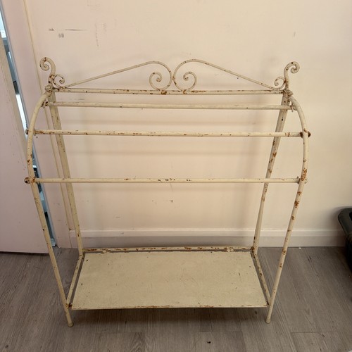 Vintage metal towel - metal, stand
