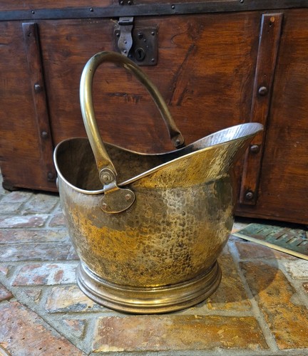 Antique hammered brass - hammered,