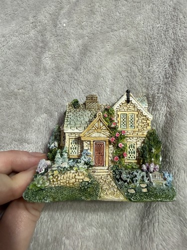 Liliput lane rose cottage - rose,
