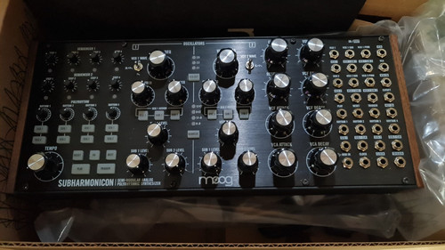 Moog subharmonicon - ,