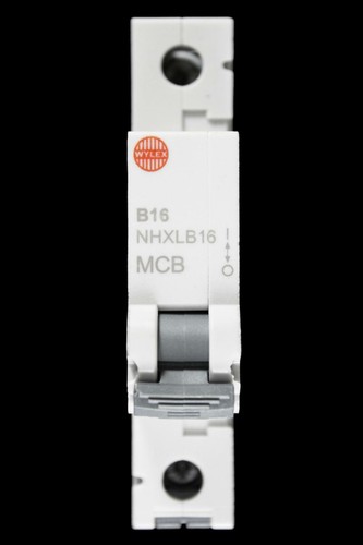 Wylex amp curve - 16, b