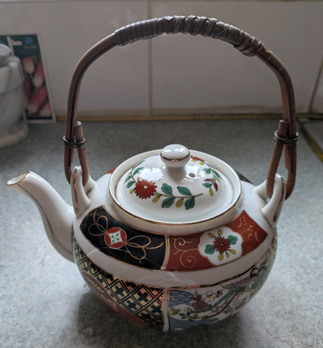 Unmarked imari style - imari, ceramic
