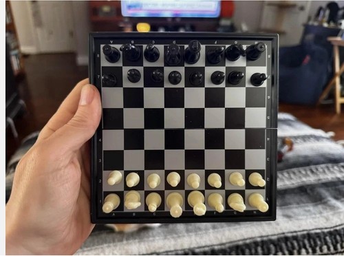 Magnetic travel chess set mini - set,