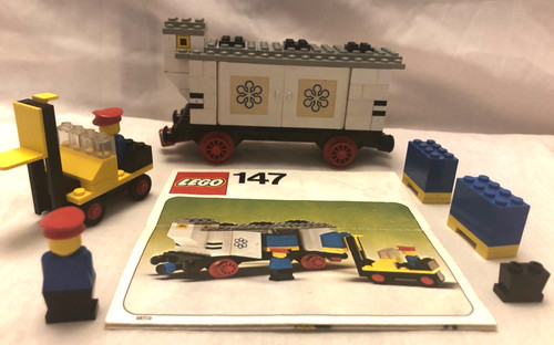 Lego 147 refrigerated - lego, car