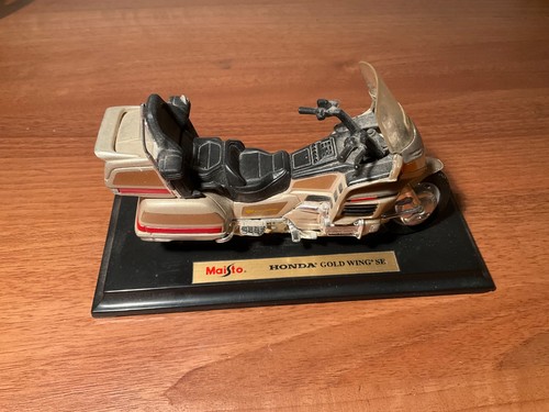 Honda gold wing maisto - gold, /