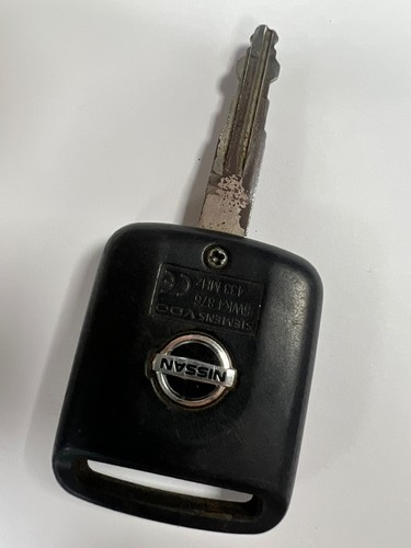 Genuine nissan button remote - genuine,